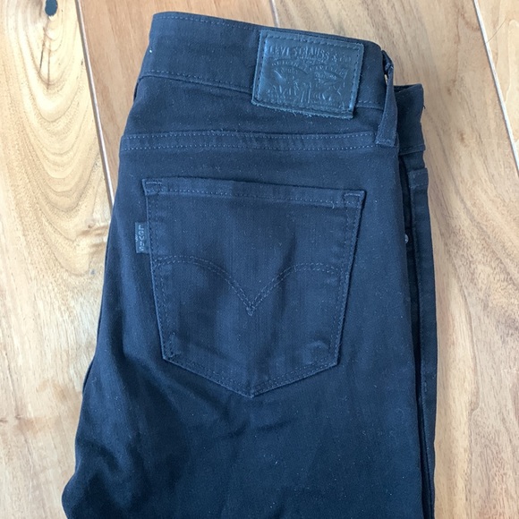 LEVI’S 711 Mid Rise Skinny Jeans - Picture 4 of 8
